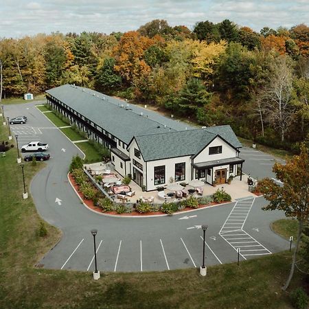 Berkshires Untold Hotel Lenox Exterior photo