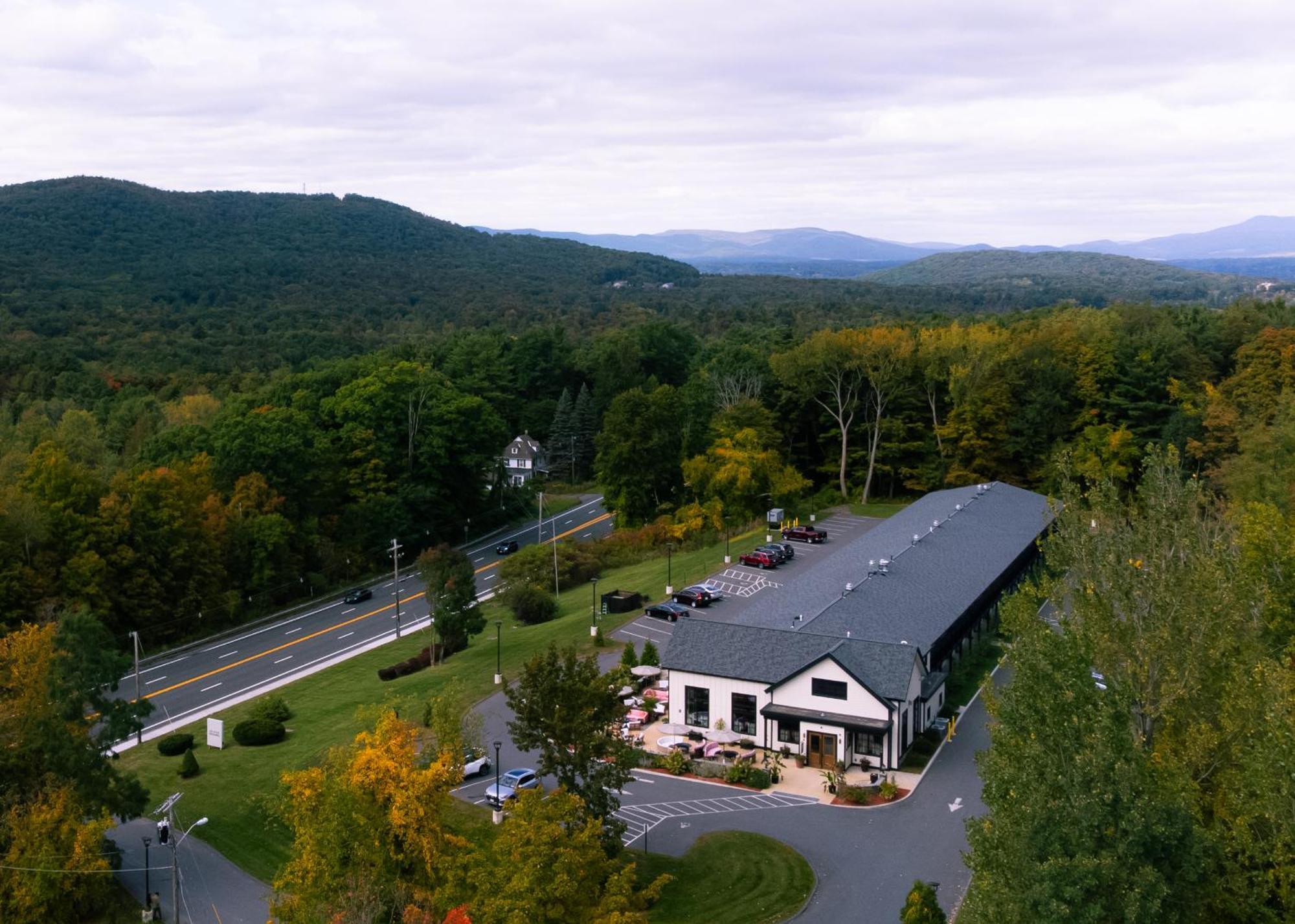 Berkshires Untold Hotel Lenox Exterior photo